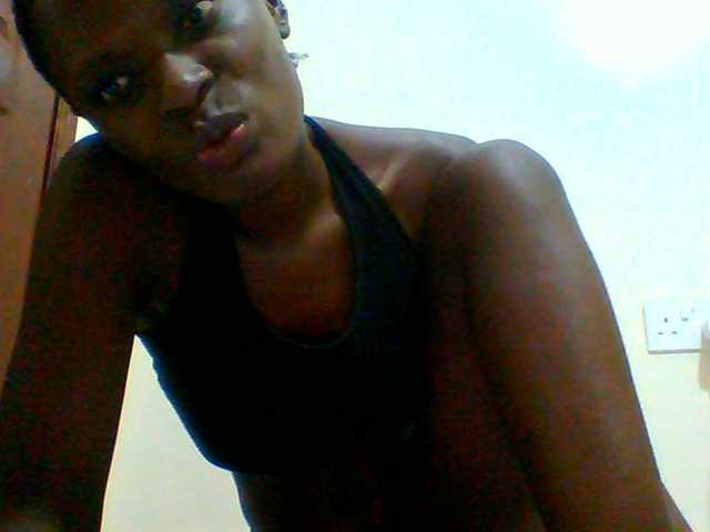 Bella-22 live cam on BongaCams