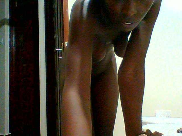 Bella-22 live cam on BongaCams