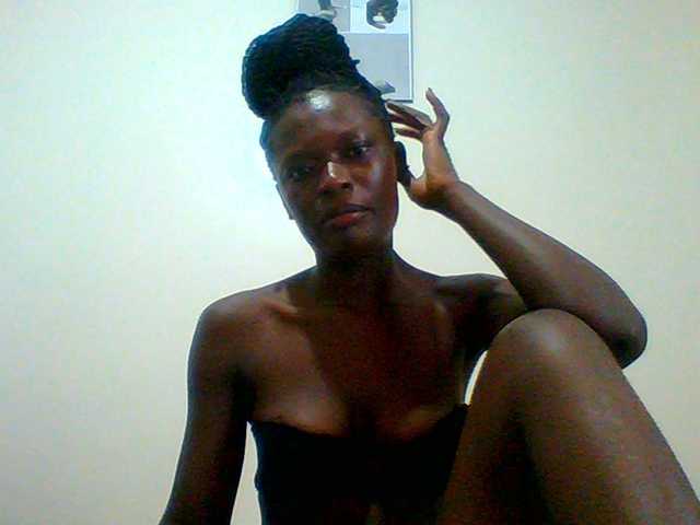 Bella-22 live webcam show
