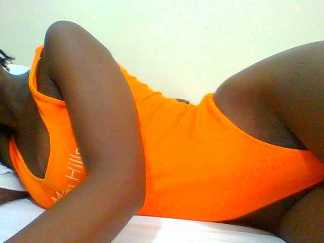 Bella-22 live cam preview