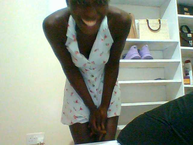 Bella-22 live webcam show