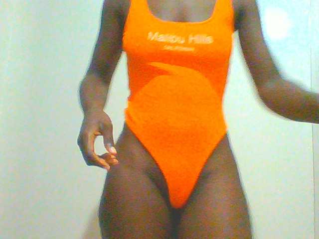 Bella-22 live cam on BongaCams