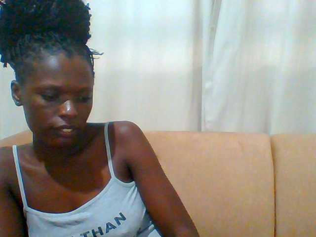 Bella-22 live cam preview