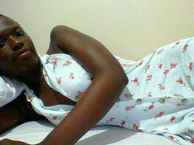 Bella-22 live webcam show