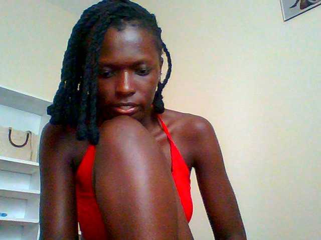 Bella-22 live cam on BongaCams