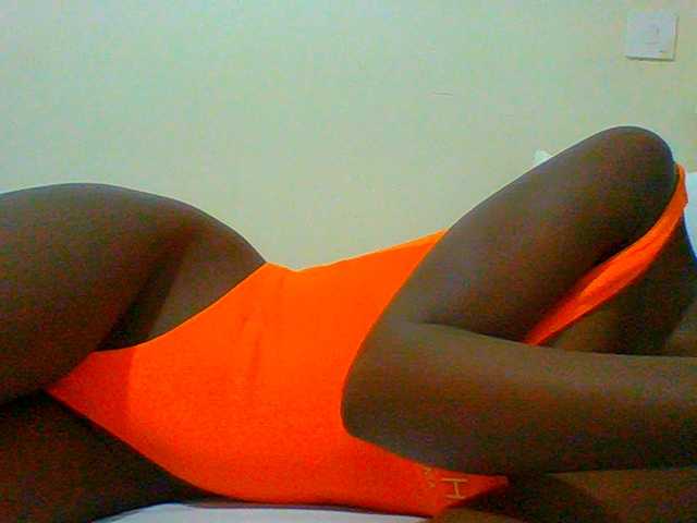 Bella-22 live cam on BongaCams