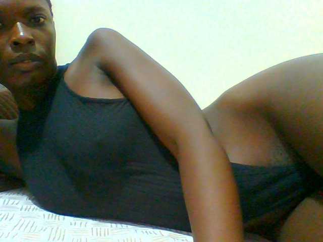 Bella-22 live cam on BongaCams