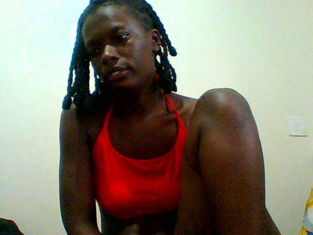Bella-22 live cam on BongaCams