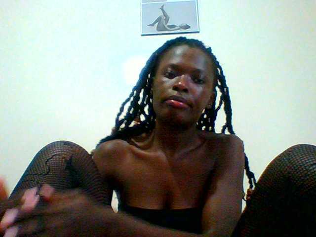 Bella-22 live cam on BongaCams