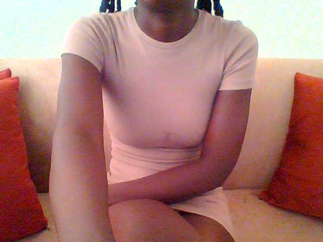 Bella-22 live cam on BongaCams