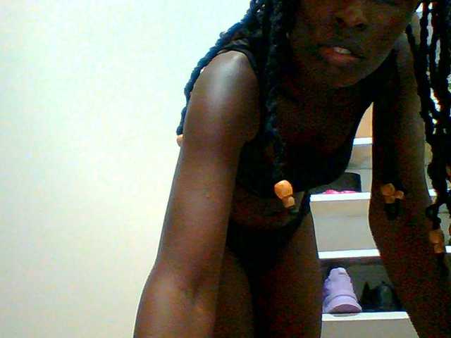 Bella-22 live cam on BongaCams