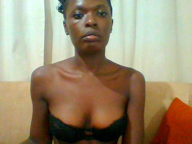 Bella-22 live cam preview