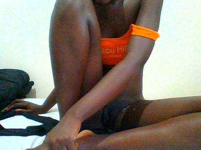 Bella-22 live cam on BongaCams
