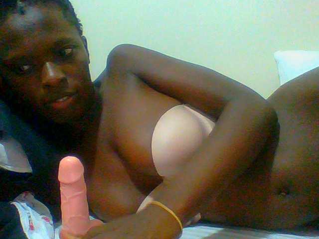 Bella-22 live cam preview