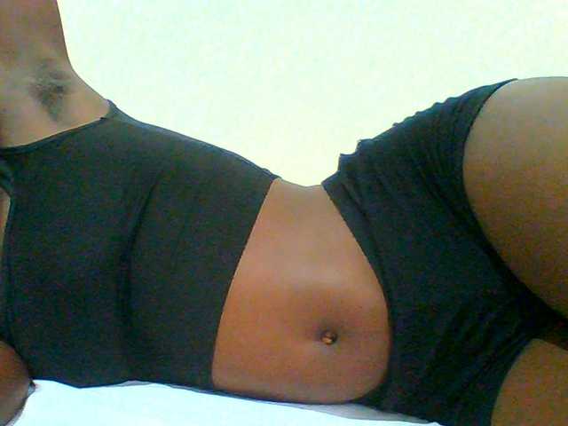 Bella-22 live cam