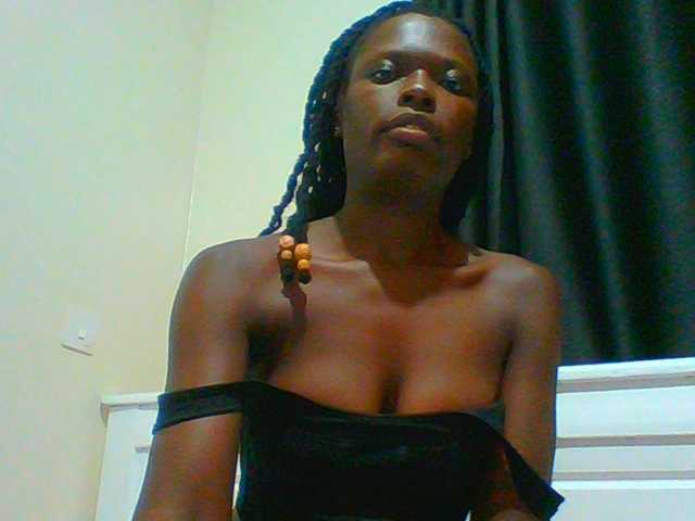 Bella-22 live cam preview