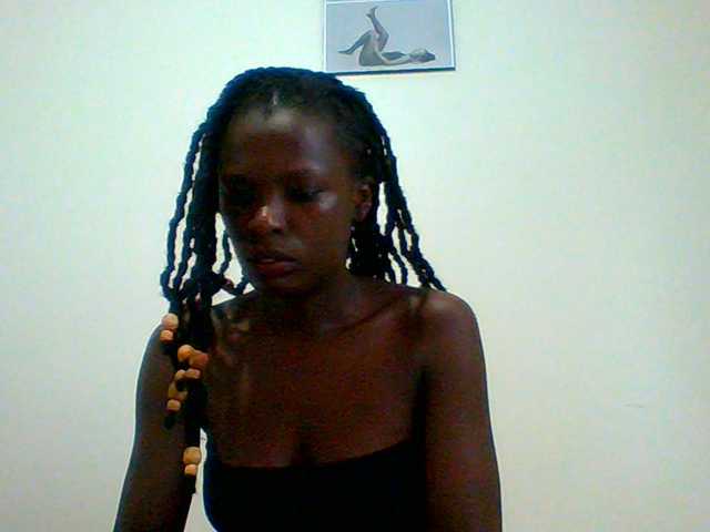 Bella-22 live cam on BongaCams