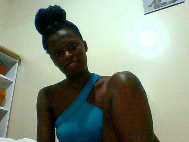 Bella-22 live cam on BongaCams