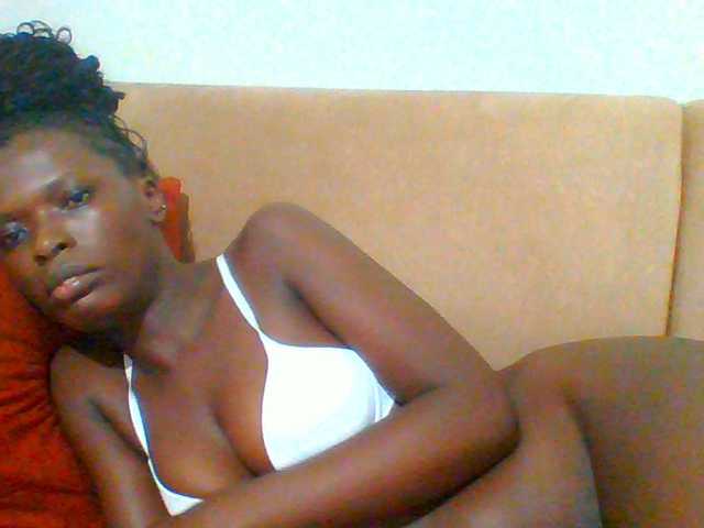 Bella-22, live now on BongaCams