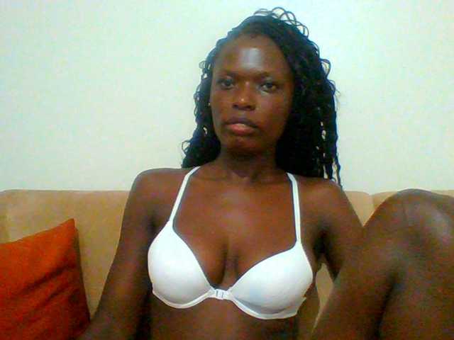Bella-22, live now on BongaCams