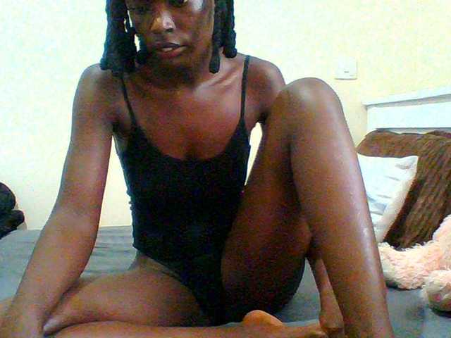 Bella-22 live cam on BongaCams