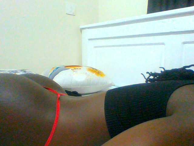 Bella-22 live cam on BongaCams