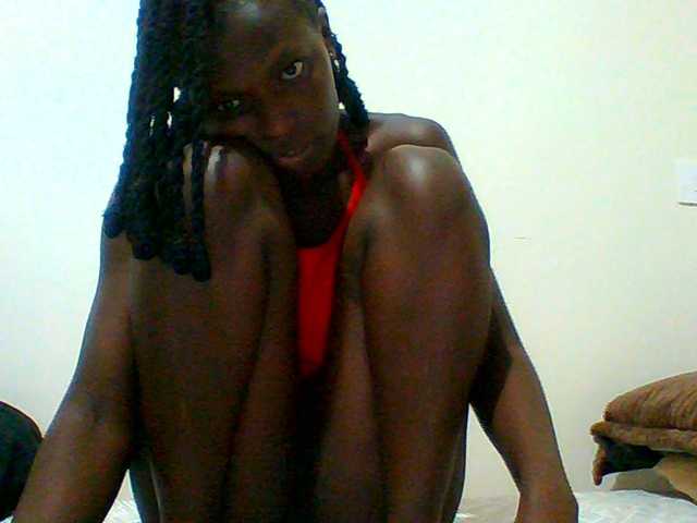 Bella-22 live cam on BongaCams