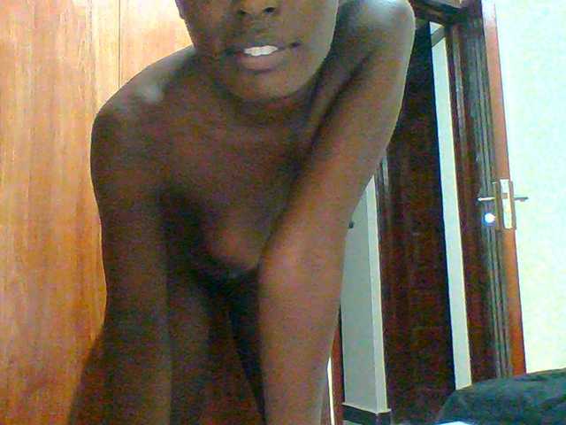 Bella-22 live webcam show