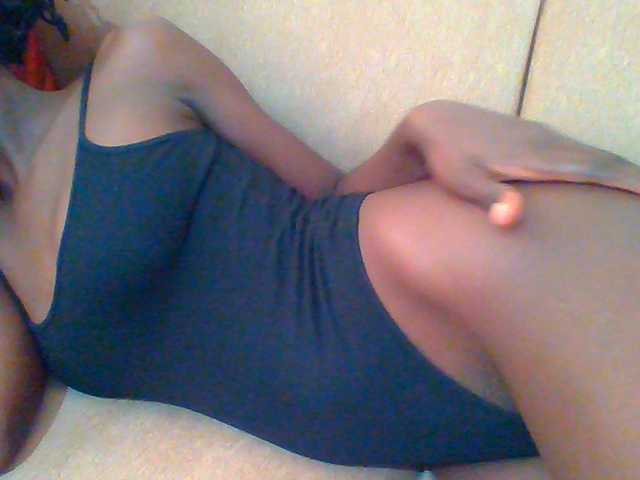 Bella-22 live cam on BongaCams