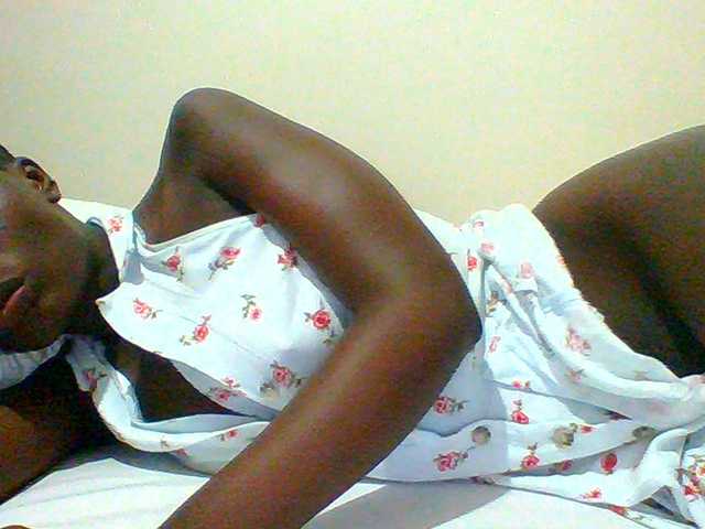 Bella-22 live webcam show