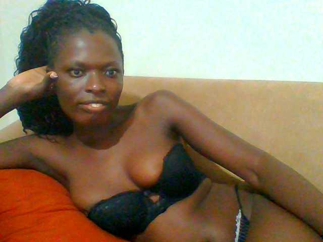 Bella-22, en vivo ahora en BongaCams