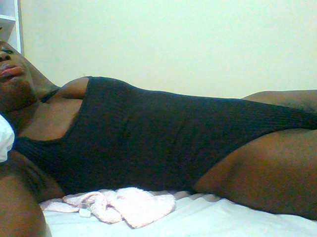 Bella-22 live cam on BongaCams