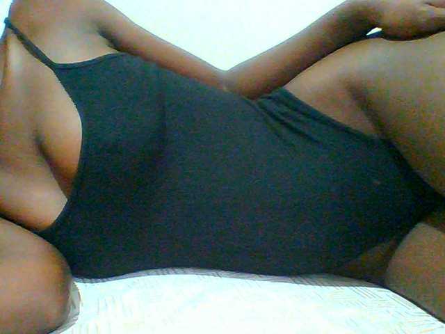 Bella-22 live cam