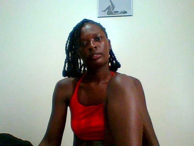 Bella-22 live cam on BongaCams