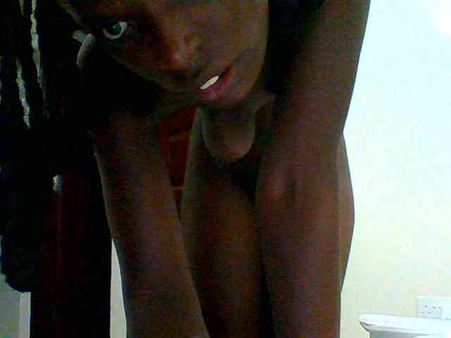 Bella-22 Live Webcam on BongaCams