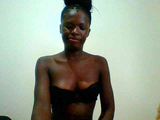 Bella-22 Sex Cam Show