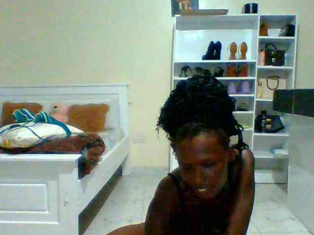 Bella-22 Live Webcam on BongaCams