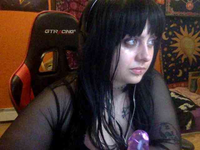 moniqueisalovergirl webcam