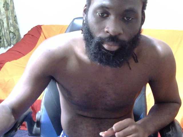 Darkkras23 — live male cam