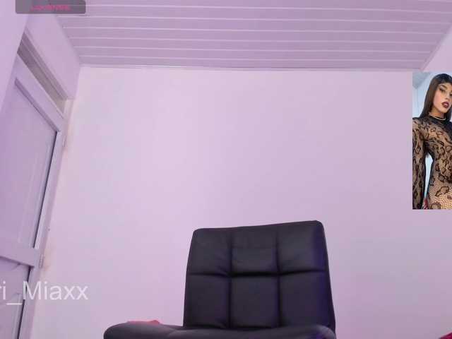 MiaBlossoml1 live cam