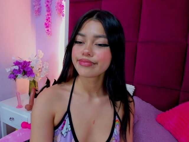AlanaDeivis live cam on BongaCams