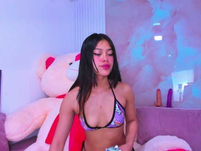 AlanaDeivis live cam on BongaCams