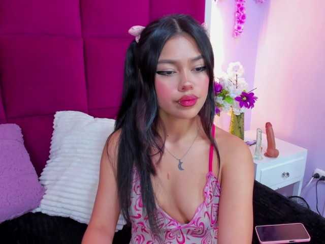 AlanaDeivis live cam on BongaCams