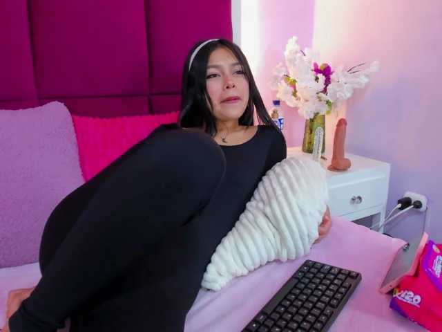 AlanaDeivis live cam on BongaCams