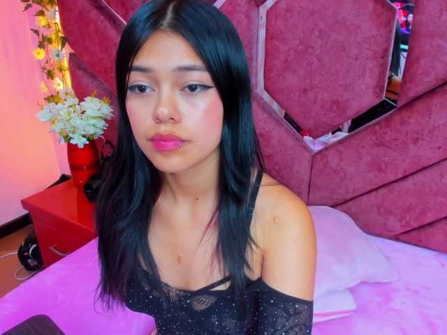 AlanaDeivis live cam on BongaCams