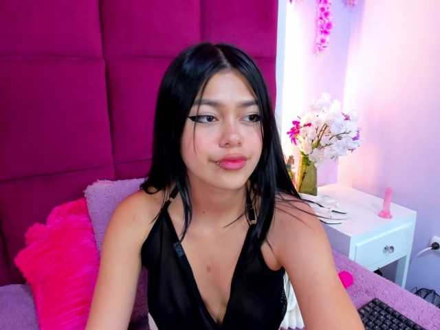 AlanaDeivis, en directo ahora en BongaCams