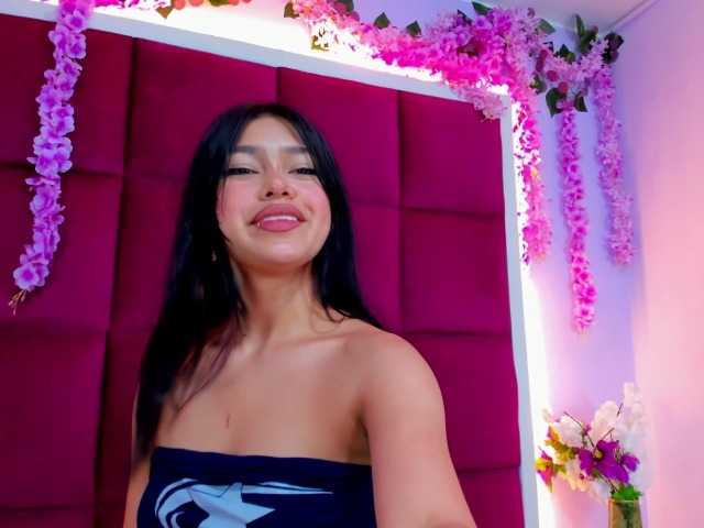 AlanaDeivis, live now on BongaCams