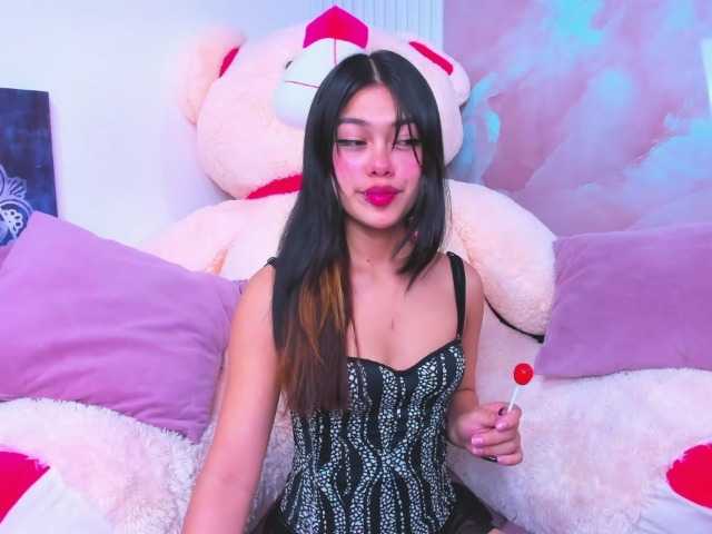 AlanaDeivis live cam on BongaCams