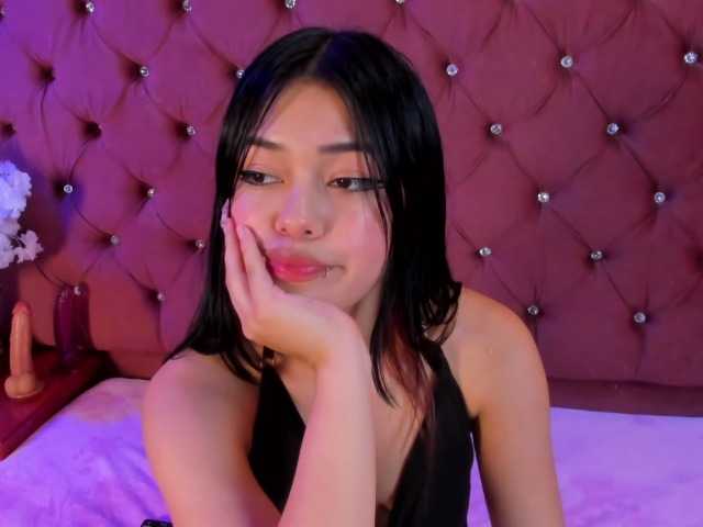 AlanaDeivis live cam on BongaCams