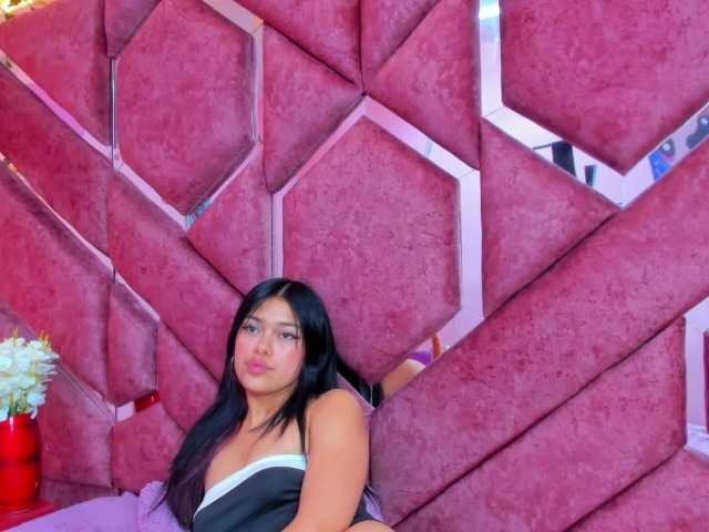 AlanaDeivis live webcam show